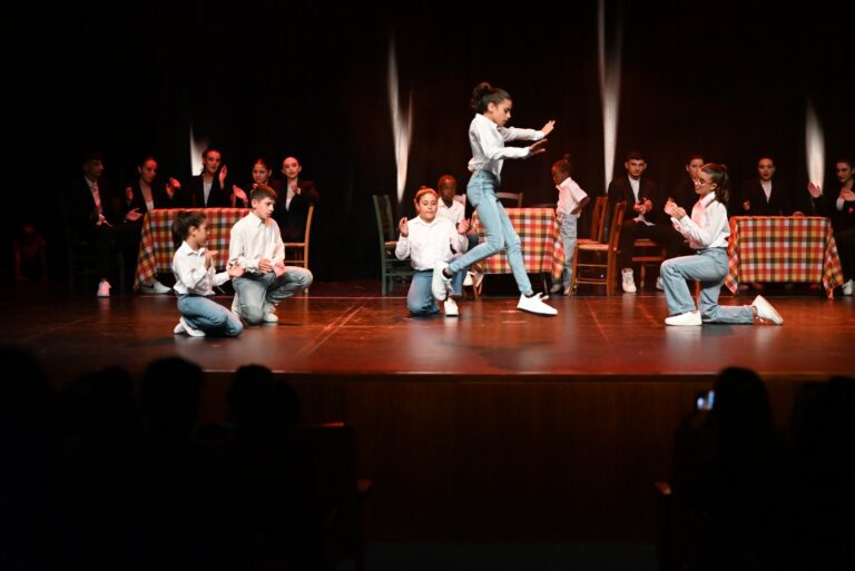 IMG-19aaf08d74e96924e012875632cb292a-V
