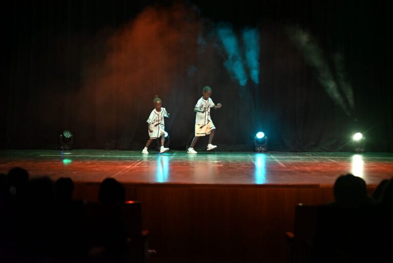 IMG-4ec250a03e46f2442c6f3179426bc026-V